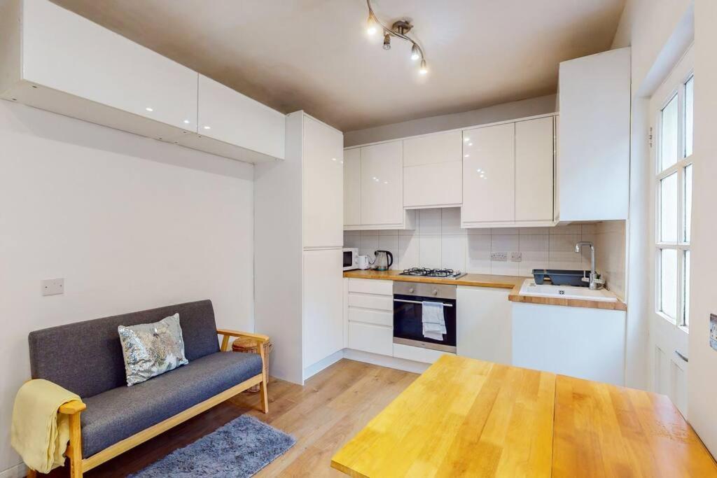 Stunning 2bdr With Beautiful Garden Apartamento
